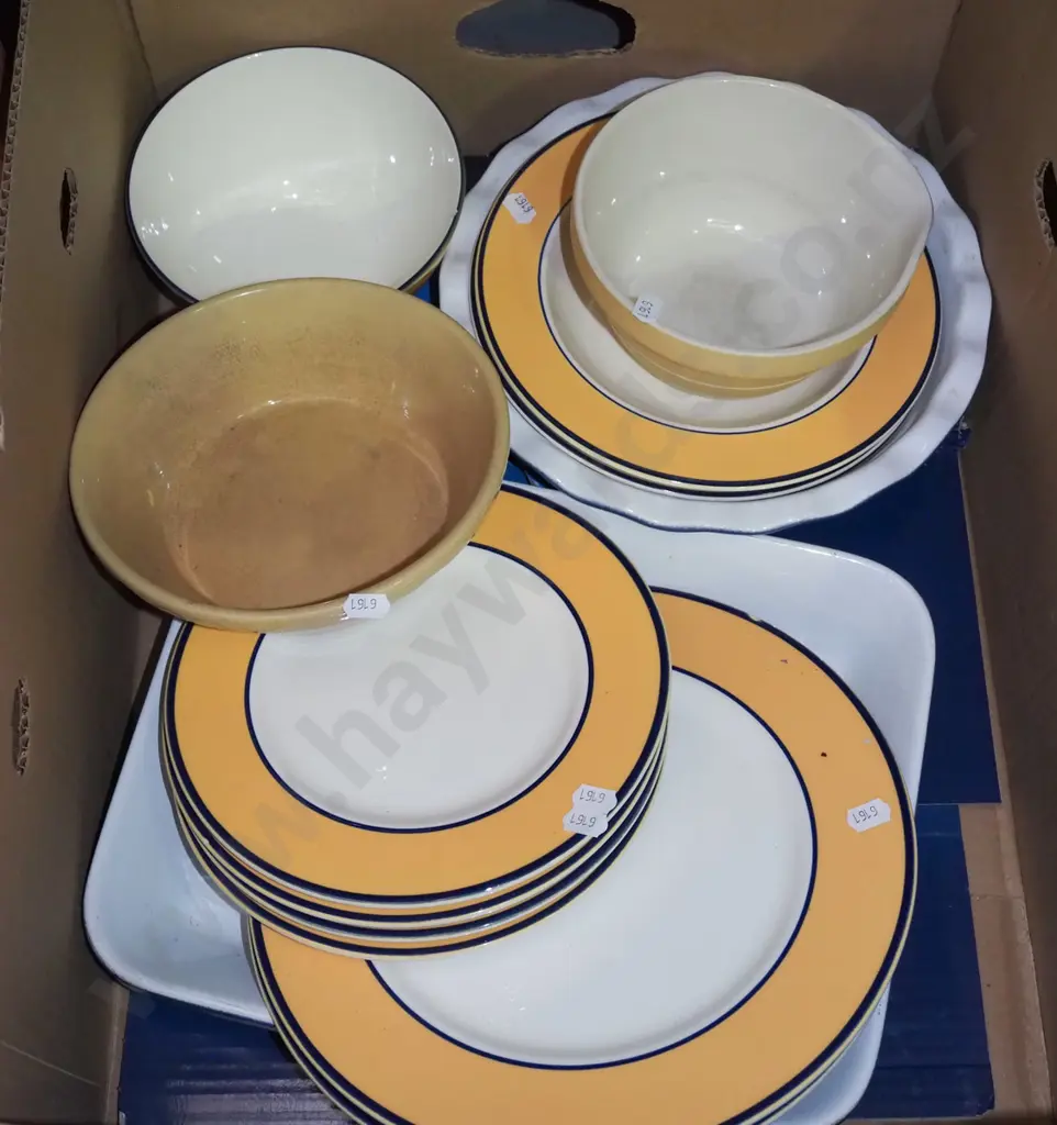box; serving bowls, plates, bowls etc Image 1++