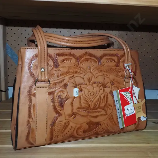Artmex leather hand bag