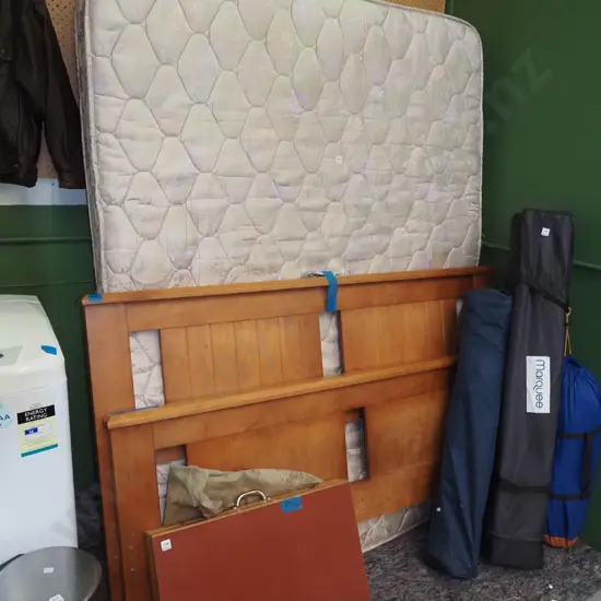 queen mattress, slat base and pine end boards