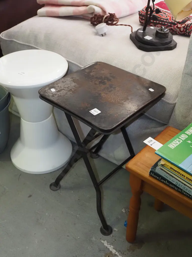black metal end table Image 1++