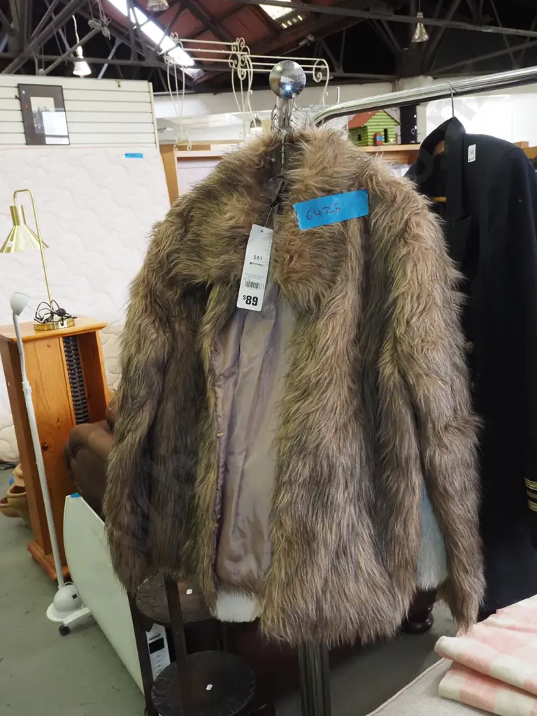 faux fur coat Image 1++