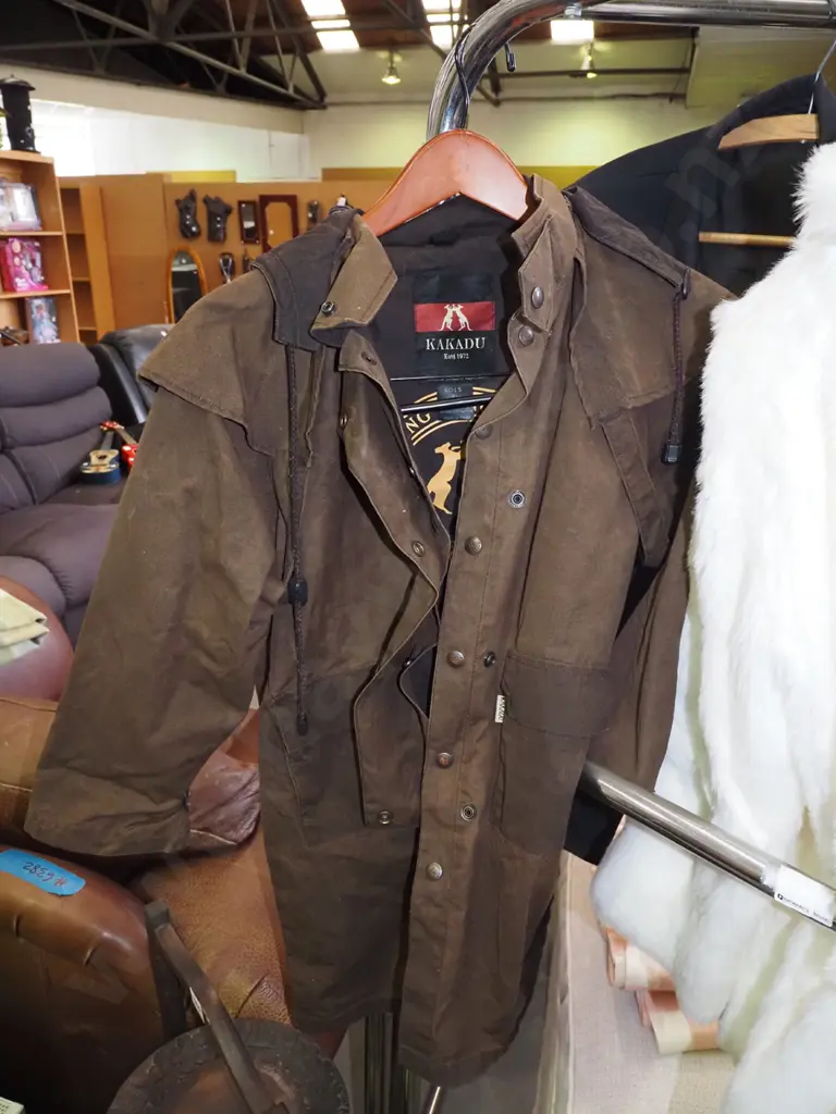 childs  large oilskin jacket Image 1++