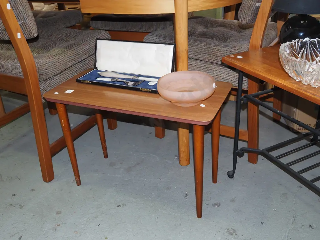 small mid century formica top coffee table Image 1++