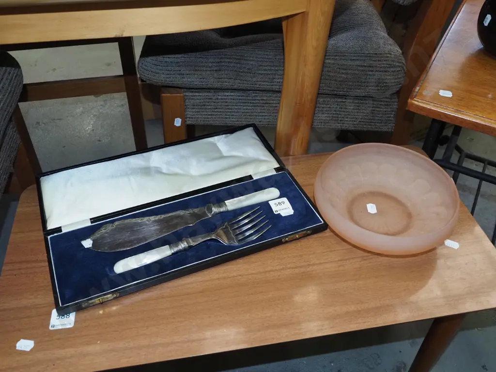 cased mother of pearl fish servers, pink glass bowl Image 1++