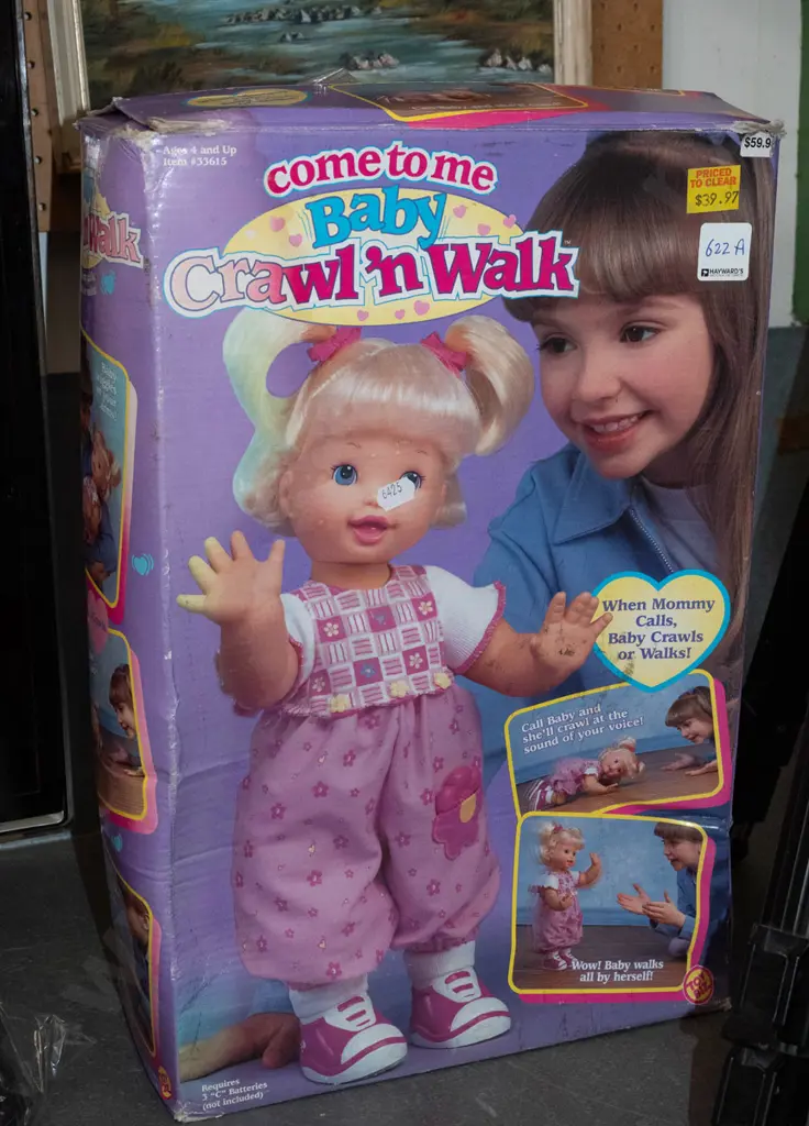 Baby Crawl 'n' Walk doll - damage to box Image 1++
