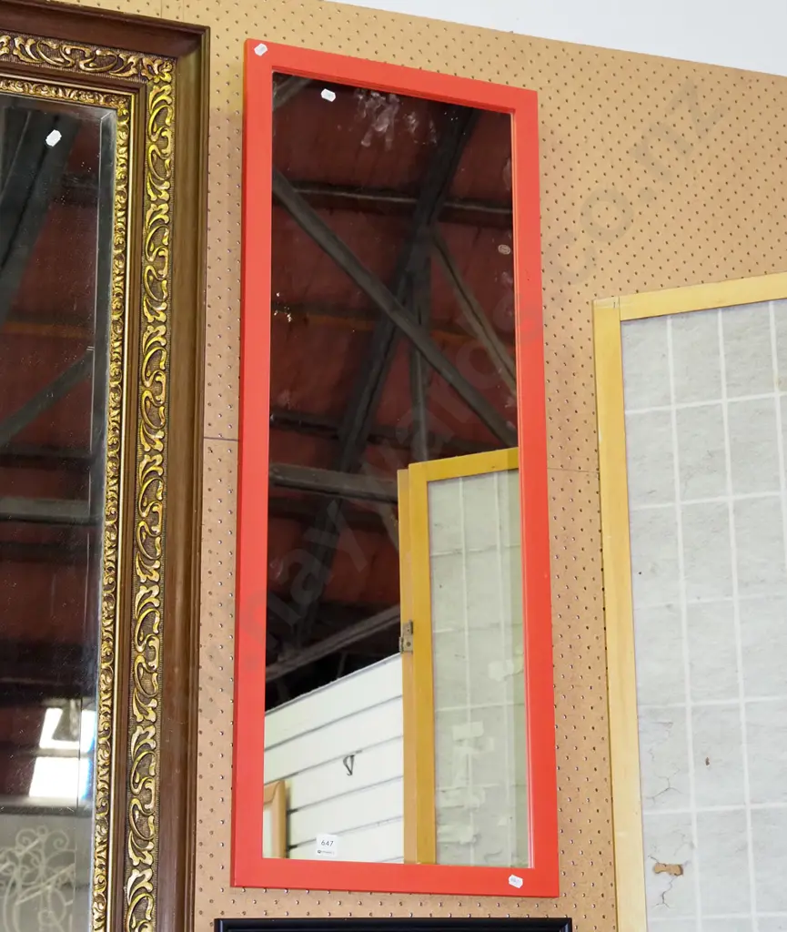 red painted wall mirror H1060 Image 1++