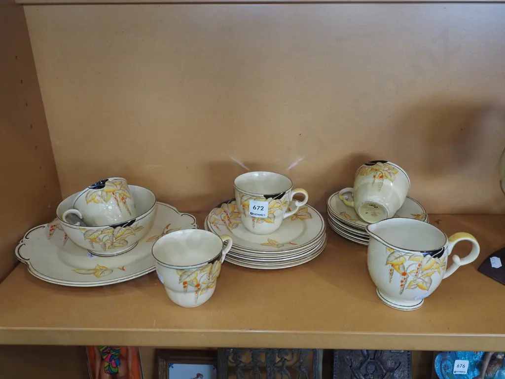 Crown Devon Autumn Leaves cups, bowls etc Image 1++