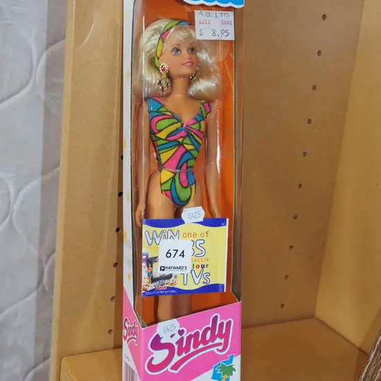 boxed as new Sindy Beach Dazzle