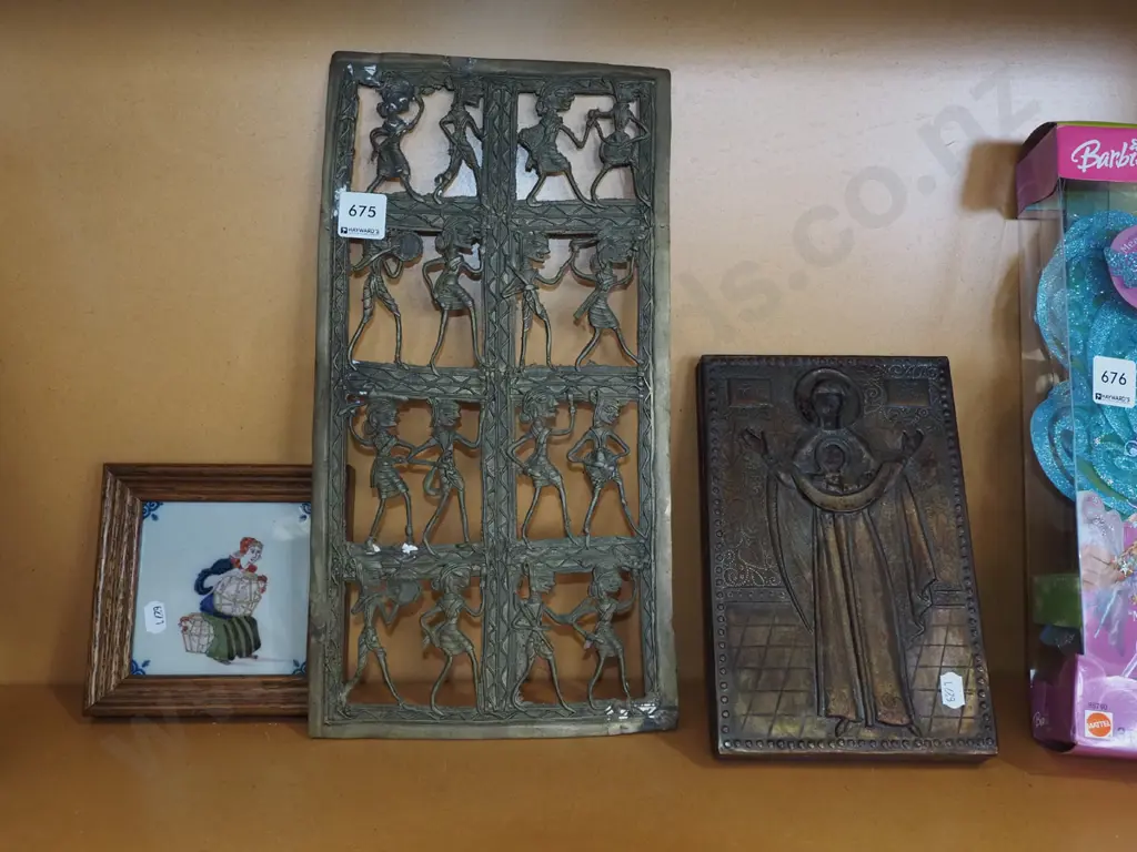 framed tile, framed religious art work, metal and brass screen H370 Image 1++