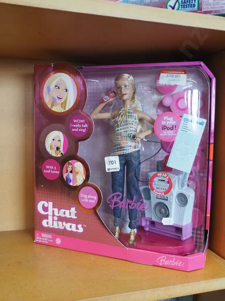 boxed as new Chat Divas Barbie Image 1++
