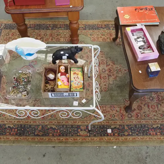 tufted floor mat - green, red, blue L1900 W1240