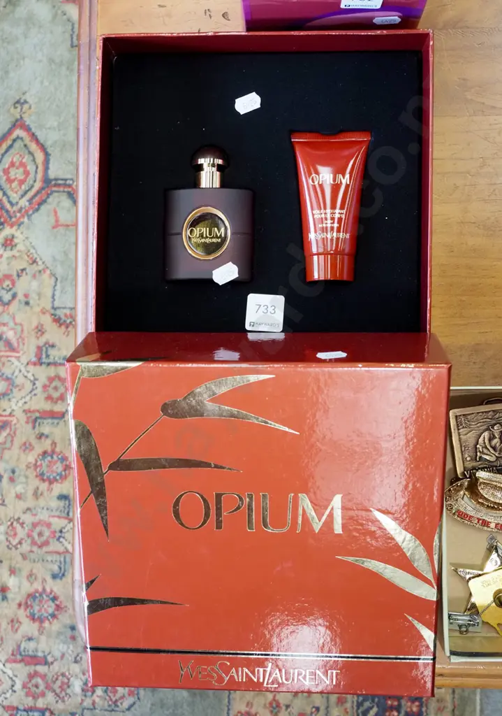 boxed as new Yves Saint Laurent Opium  set Image 1++
