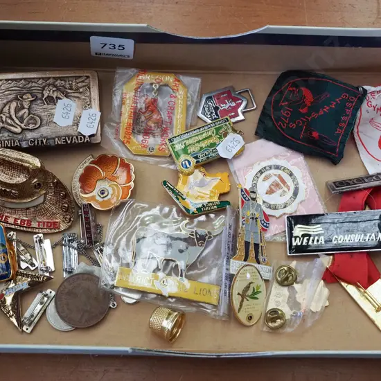 box; badges, belt buckles