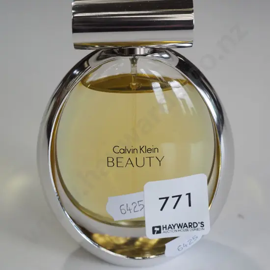 no box -  Calvin Klein Beauty eau de parfum 50ml