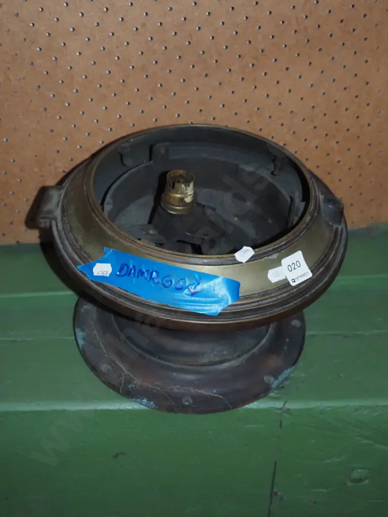vintage railway carriage light fitting - damage Image 1++