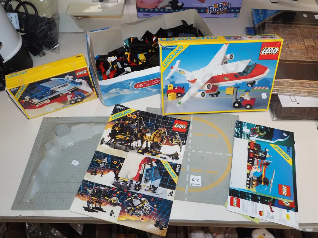 1980s Lego sets and pieces including 2 base plates Image 1++