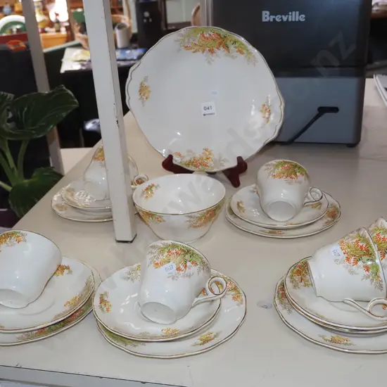 Grindley green petal 21 piece tea set