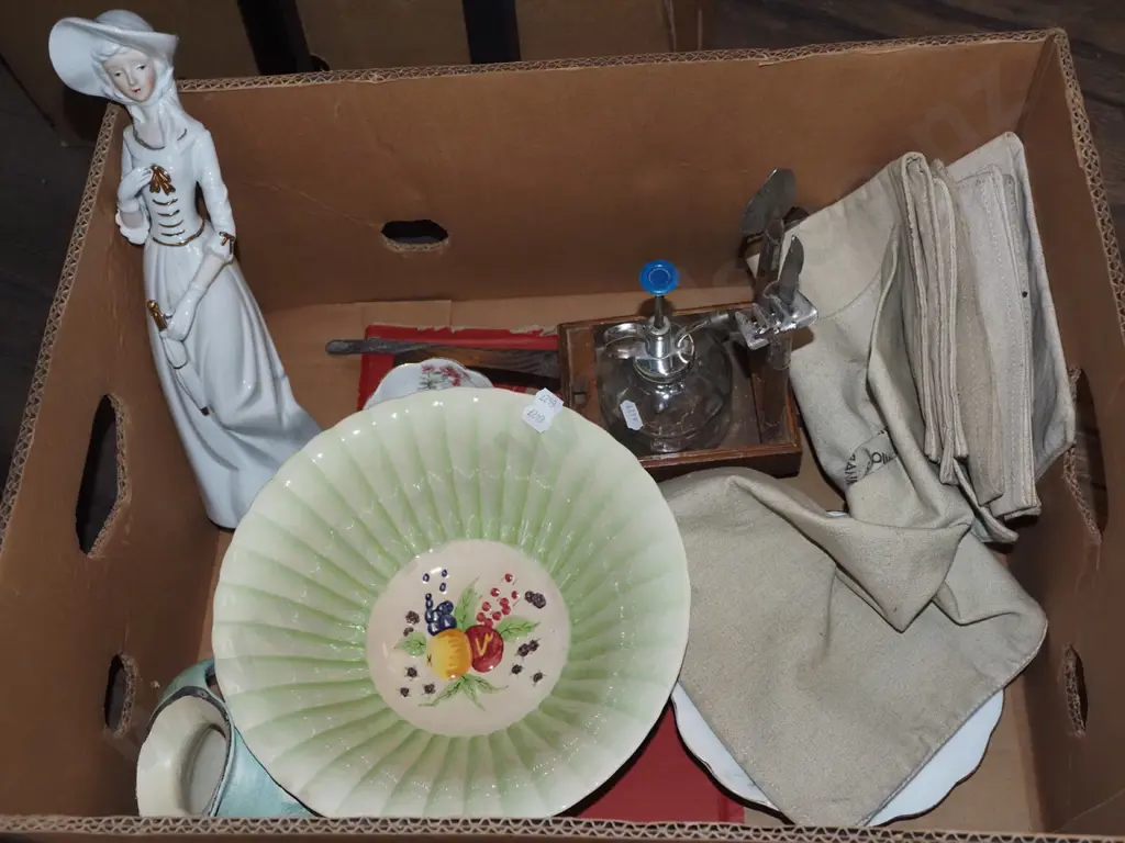 box; figurine, fruit bowl, money bag etc Image 1++