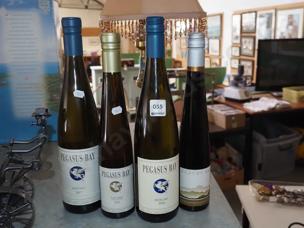 3x bottles of Pegasus Bay wine, 1x Cloudy Bay Image 1++