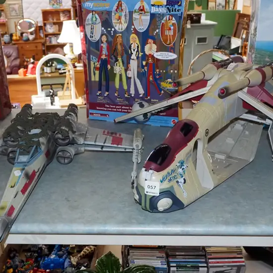 2x Star Wars toys - Republic gun ship and Luke's X fighter