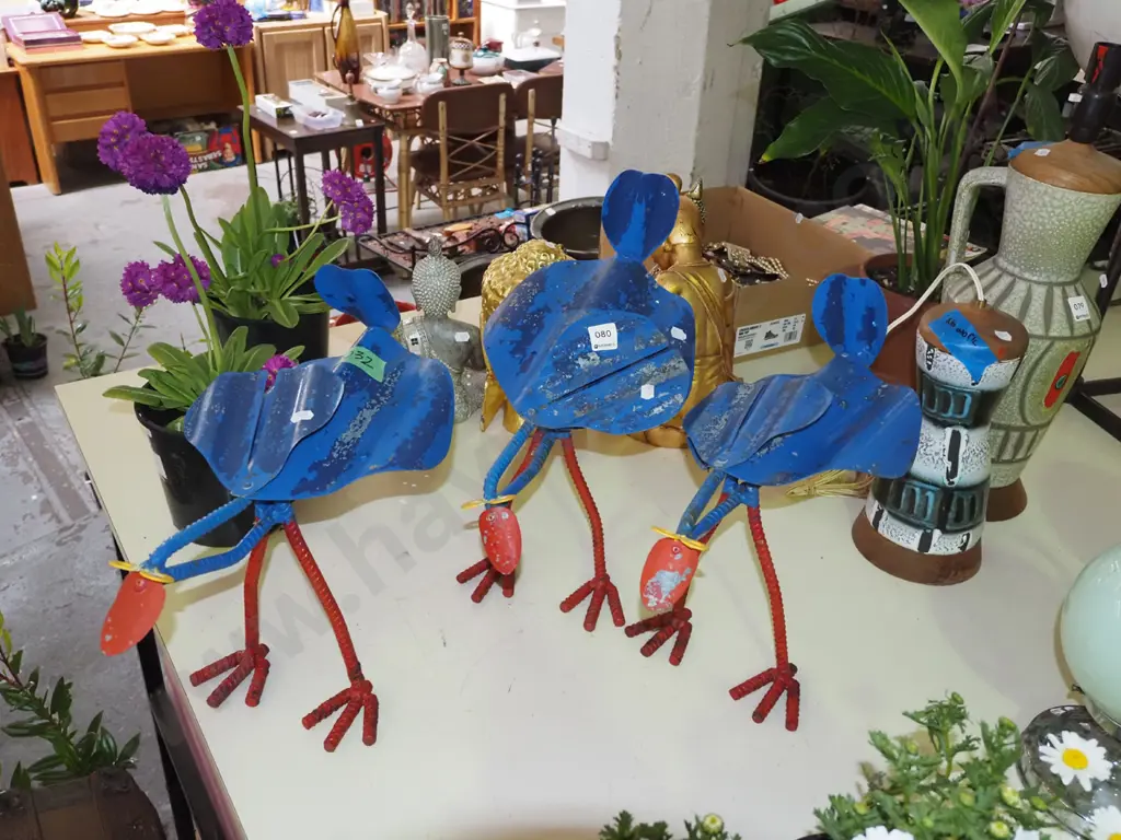 3x metal pukeko figurines Image 1++