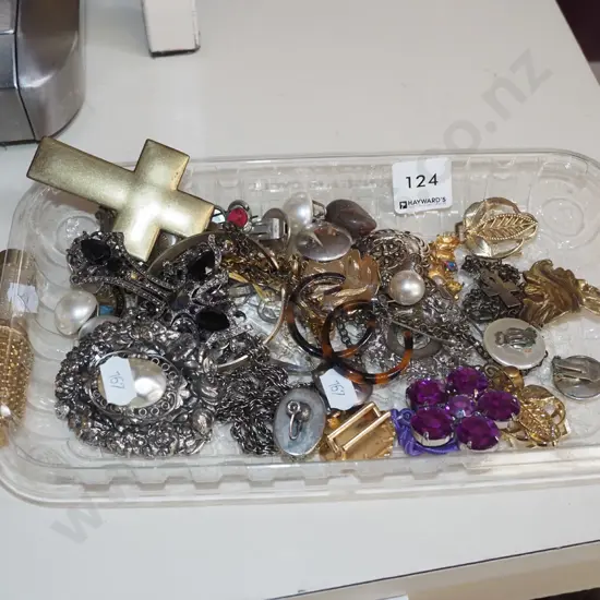 box; costume jewellery