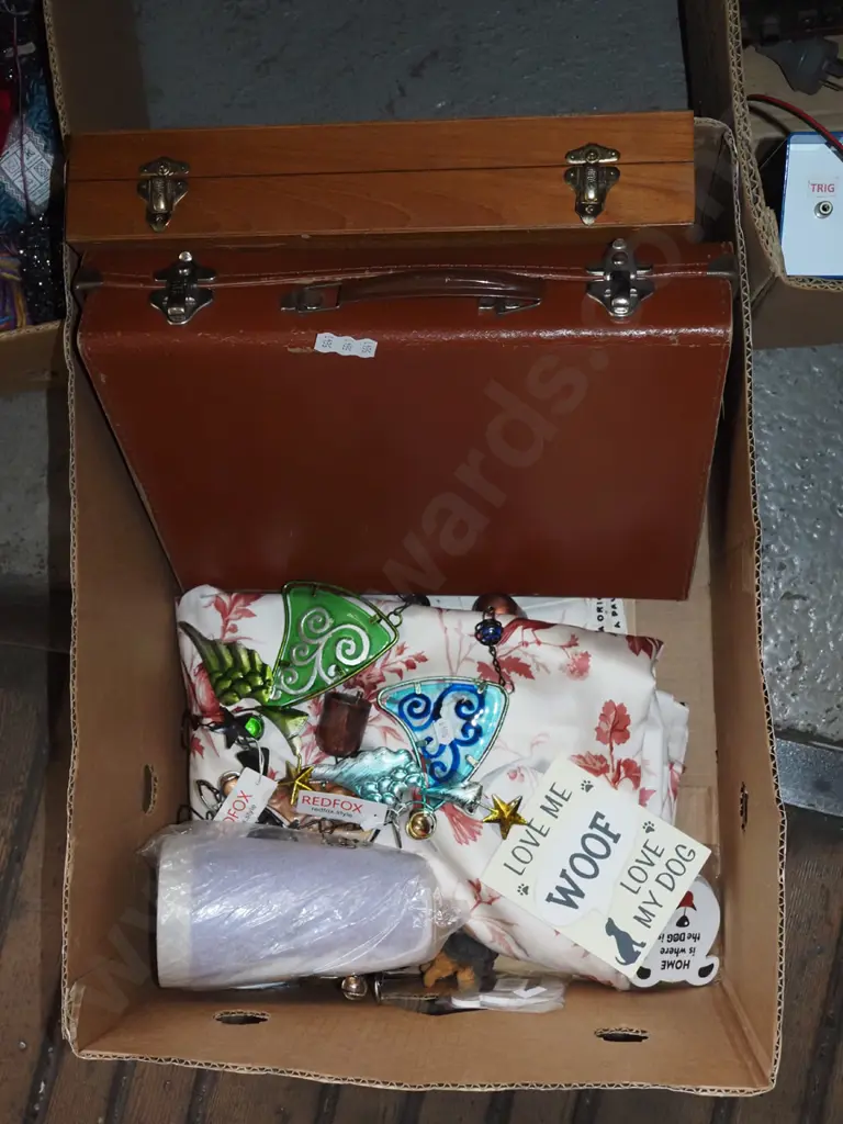 box; suitcase, wooden box, fabric pieces etc Image 1++