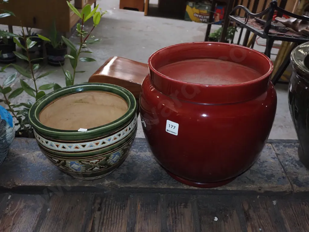 2x garden planters; red glazed H265 Diam270 Image 1++