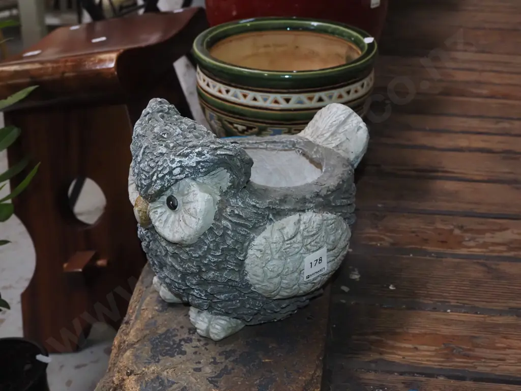 composite owl themed jardiniere Image 1++
