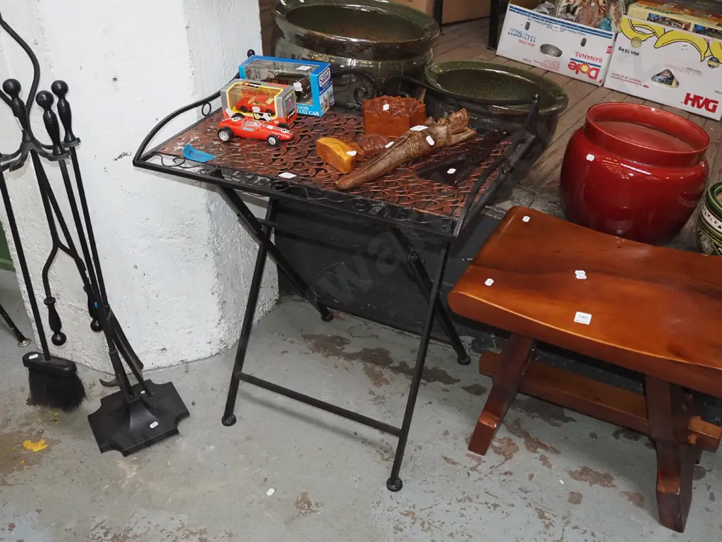 foldaway metal table H700 W650 D400 Image 1++
