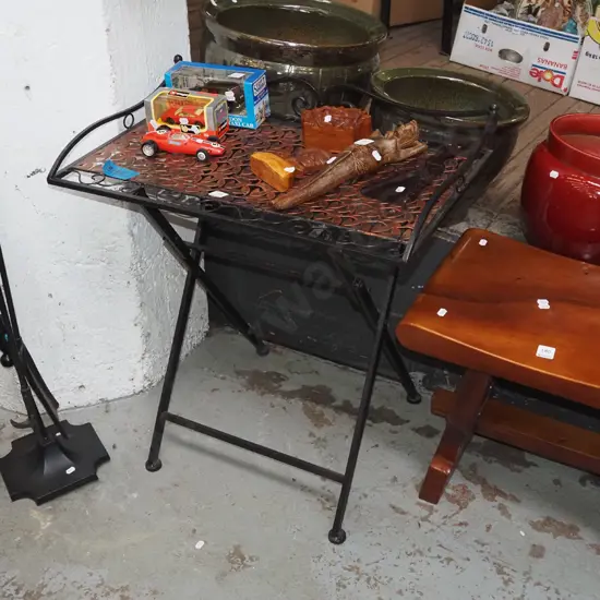 foldaway metal table H700 W650 D400