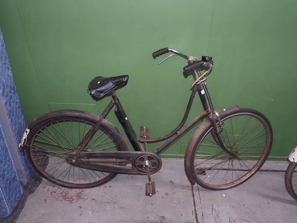 restorer's; vintage  bike Image 1++