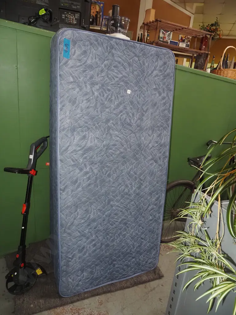 single bed base and mattress Image 1++