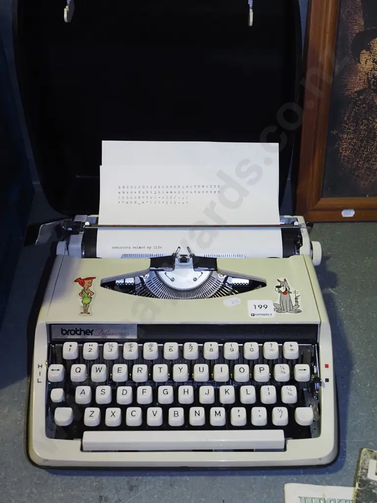 Brother Deluxe 800 typewriter  Image 1++