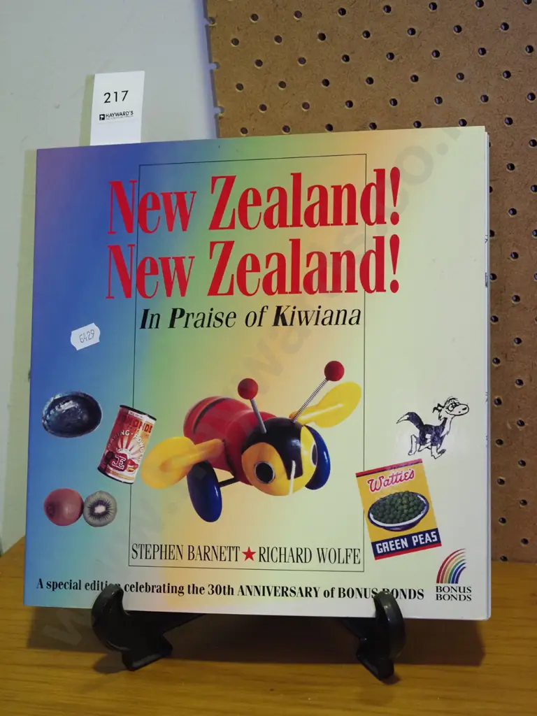 NZ kiwiana book Image 1++