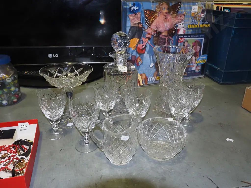 cut crystal decanter, vase, comport etc Image 1++