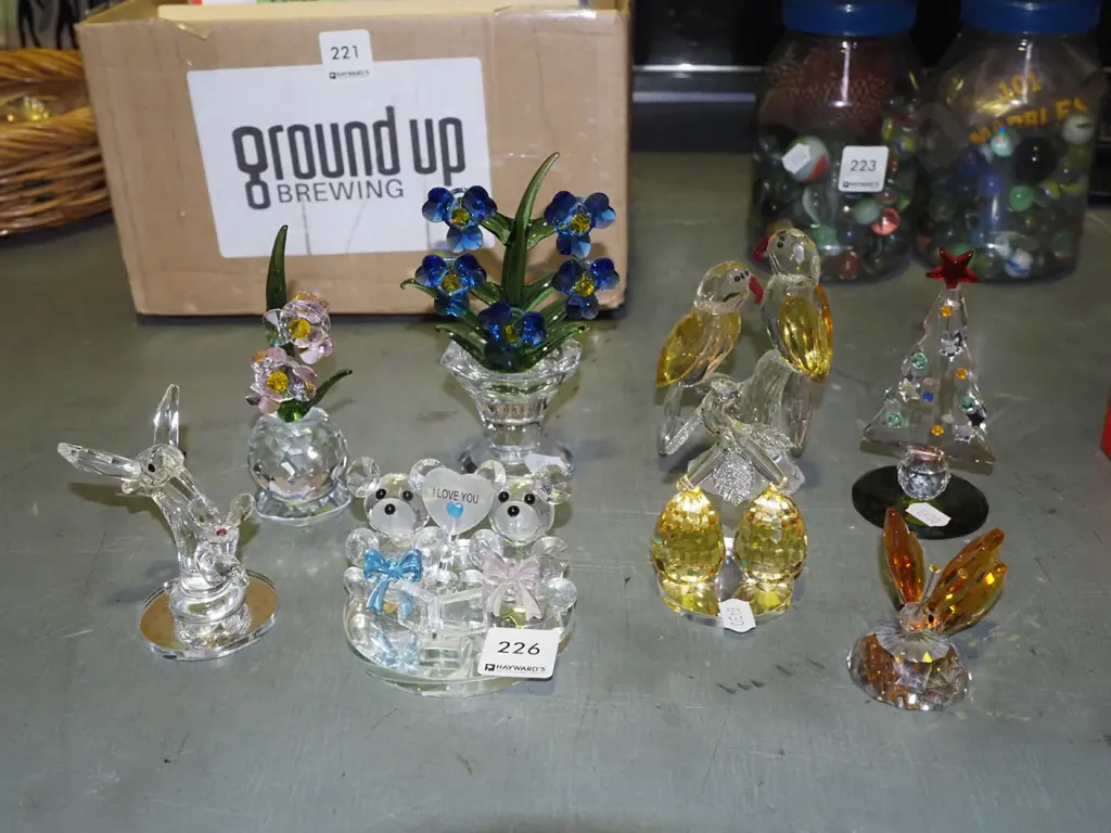 9x crystal ornaments Image 1++