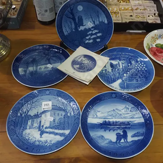 4x Royal Copenhagen plates, 1x Bing and  Grondhal plate