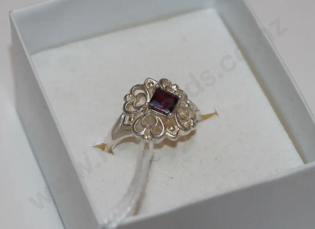 1x sterling silver ring Image 1++
