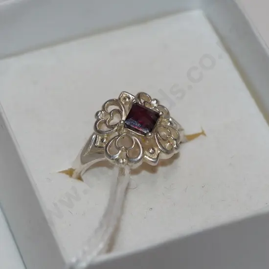 1x sterling silver ring