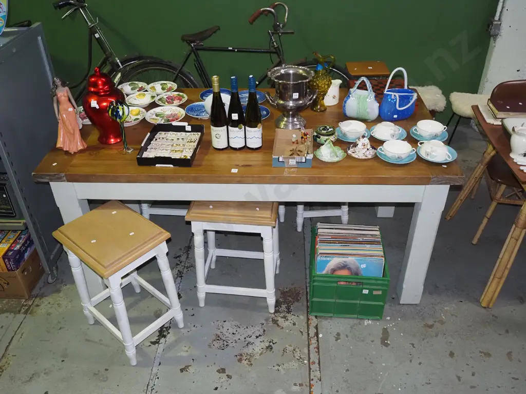 heavy solid pine kitchen table with painted legs and with cutlery drawers at each end, 5 matching stools Image 1++