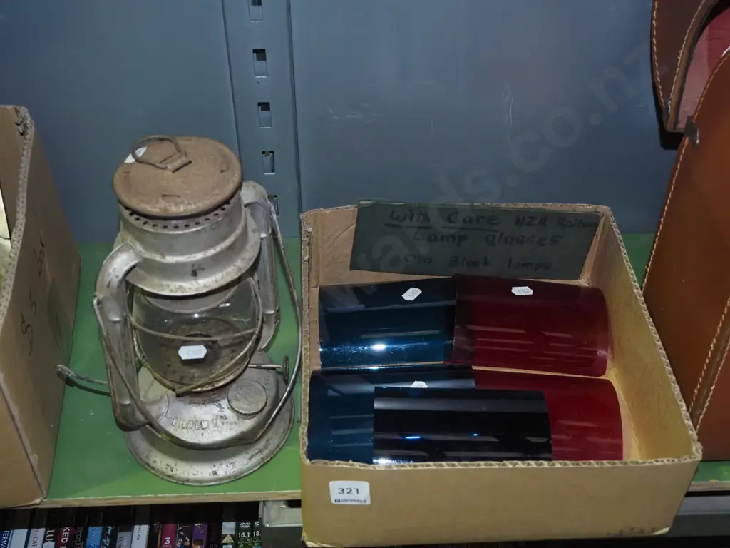 box; NZ Railway lamp glasses for old black lamps, hurricane lantern Image 1++