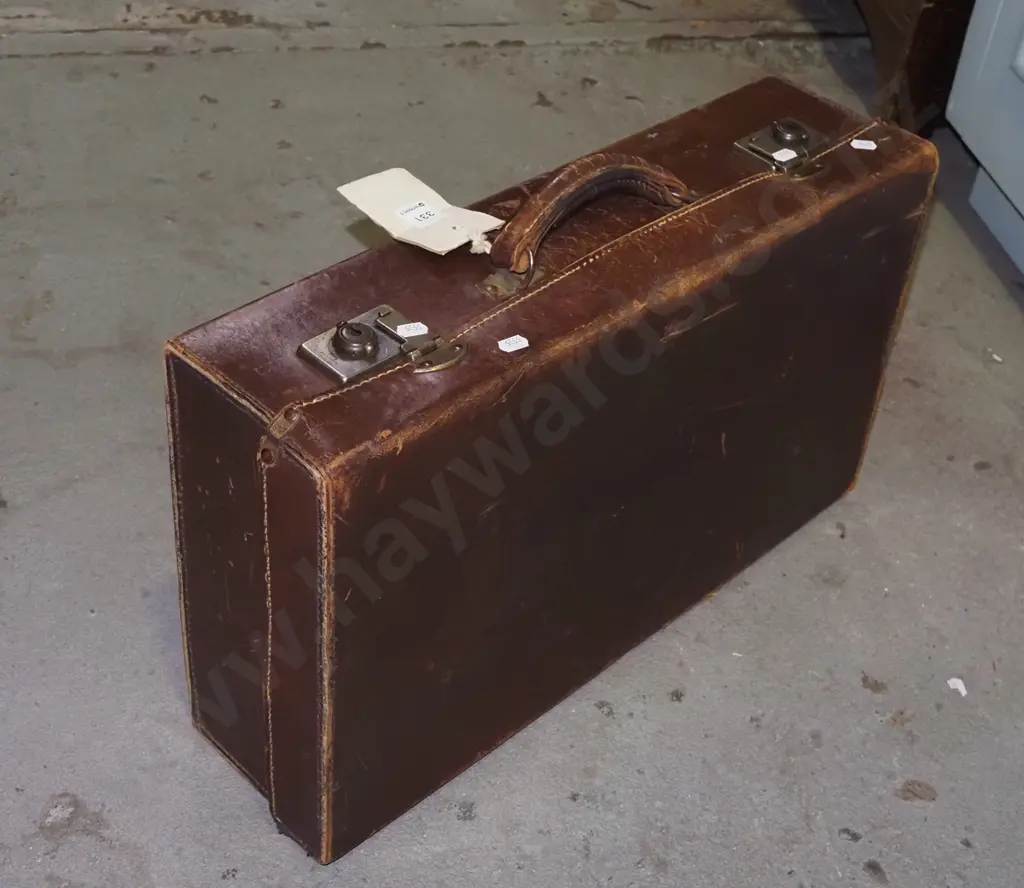 small bullock hide suitcase Image 1++