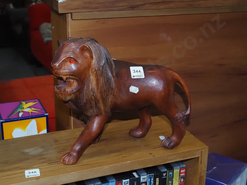 carved wooden lion figurine H230 Image 1++