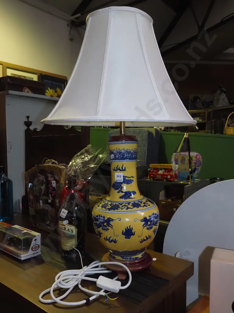 blue and yellow ceramic based dragon themed table lamp - needs rewiring Total H700 Image 1++