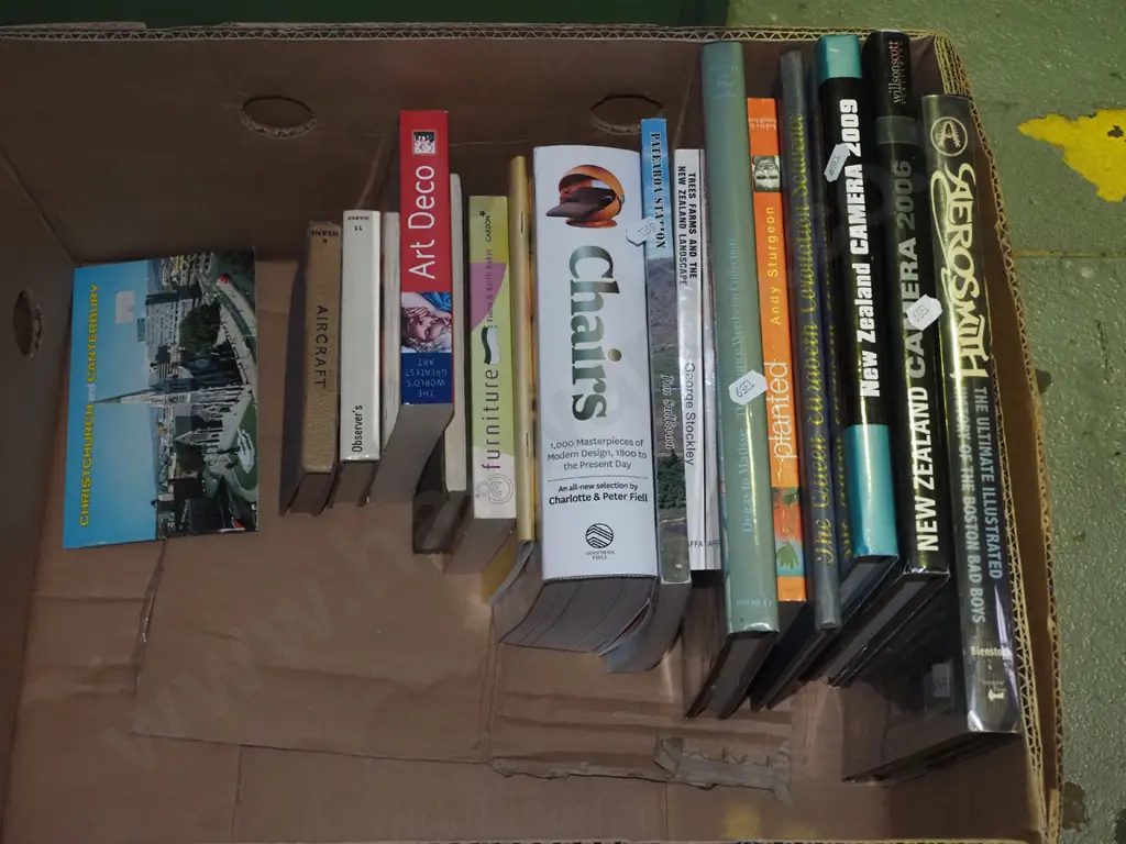 box; various books Image 1++