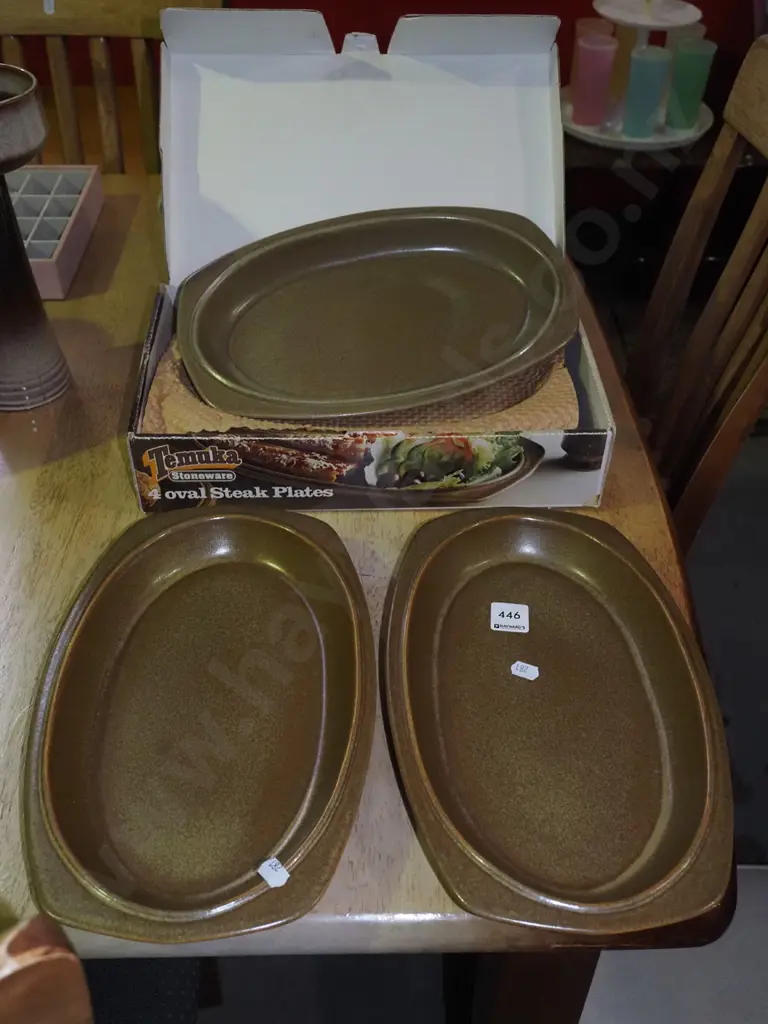 box; Temuka oval steak plates Image 1++