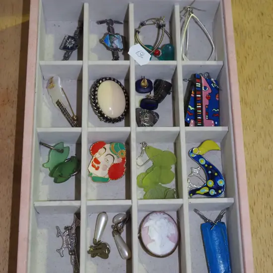 tray of costume jewellery