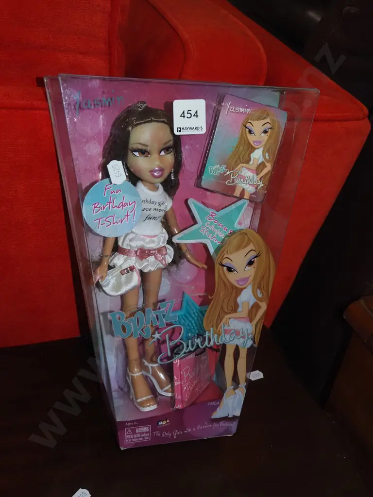 as new boxed Bratz Yasmin doll Image 1++