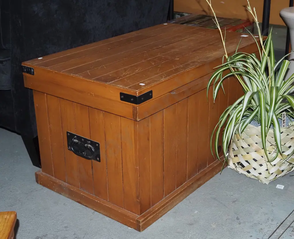 solid wood blanket box H480 W830 D510 Image 1++